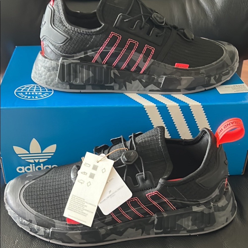 Adidas nmd_r1 tr black camo - size 10 M